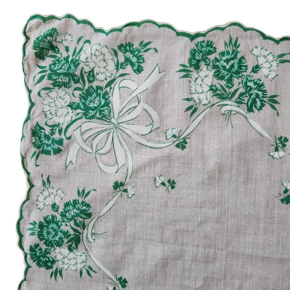 Vintage White and Green Floral Ribbons and Bows Hankie Scalloped Edges - Picture 4 of 6
